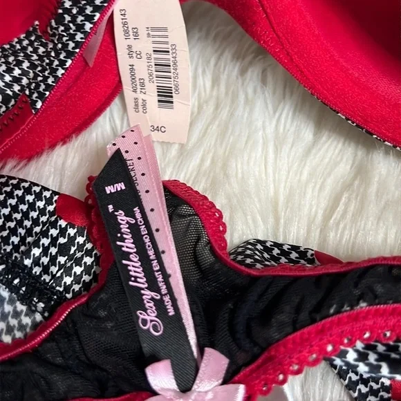 Victoria’s Secret Sexy Little Things Heart Bra and Panty Set - Picture 4 of 7